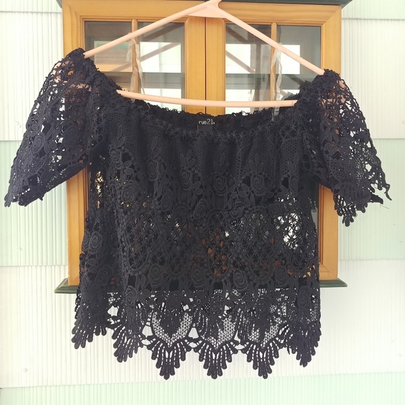 NWOT Festival Crop top - Picture 3 of 4